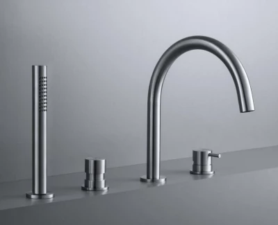 Waterevolution Flow 4-gats Badkraan voor Badrandmontage volledig RVS T138IE