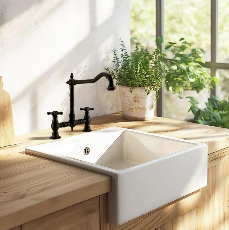 PB Nostalgische Brugkeukenkraan Mat zwart haakse uitloop met sterknoppen PBN.ZW.H.ST