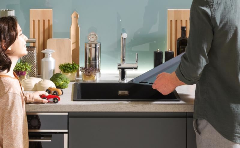 Franke Maris MRG 160-34-15 Fragranite black edition mat zwarte spoelbak onderbouw grote bak rechts