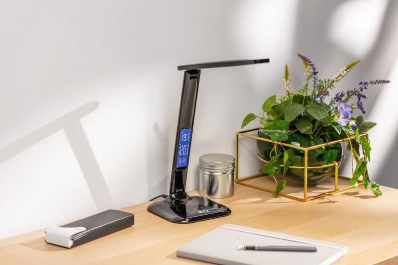 Decor Bureaulamp LINEAR 7W 420lm AC220-240V 3-CCT 5-staps dimmen PF>0 5 RA>80 zwart 1208962501