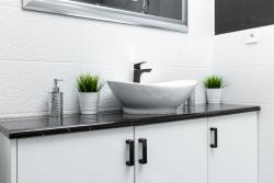 Aluminium handle ARES C=224mm black 1208965476