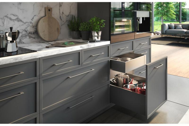 Zamak handle CAPRI, C = 192 mm, black chrome 1208965952