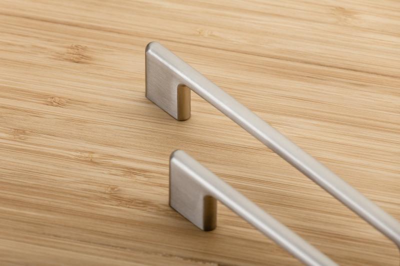 Zamak handle CAPRI, C= 96 mm, inox 1208965965