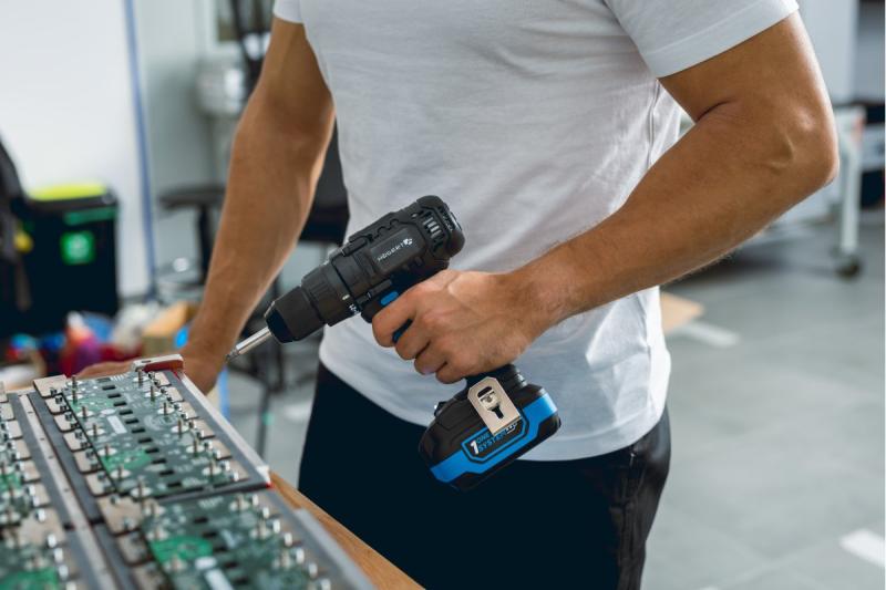 HÖGERT krachtige accuschroevendraaier 18V voor hout en metaal