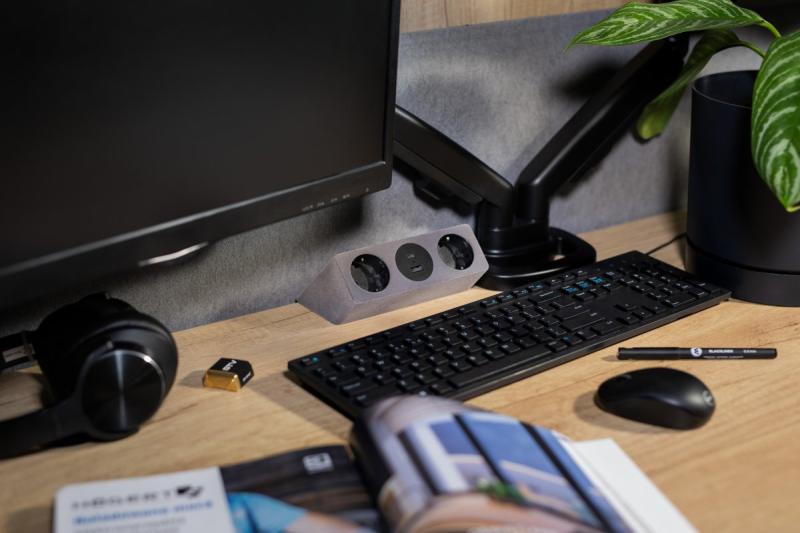 Meubelstopcontact SOFITO, 2xSHUKO, USB A+C, kabel 1,5 m, grijze flock