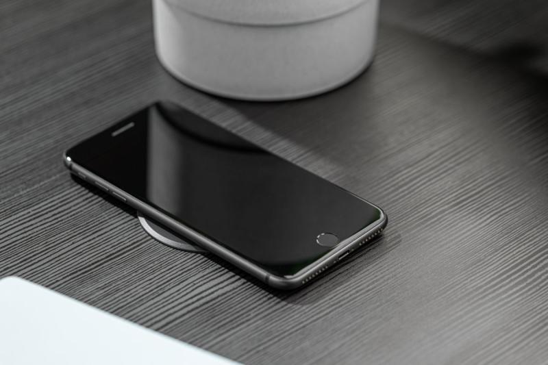 Draadloos oplaadapparaat met snel opladen, inbouw, zwart